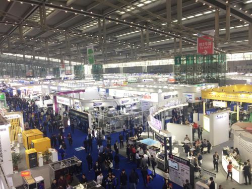 电子电路与电子商务技术的融合 未来科技展台设计的创新趋势